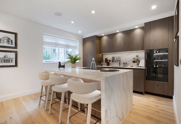 6 Buckingham Mews